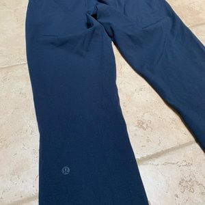 Lululemon Navy On the Fly pants Size 2